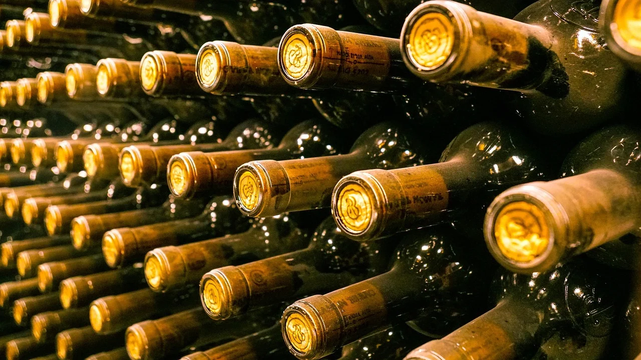 Best Wineries and Wine Tastings in Amorgos
