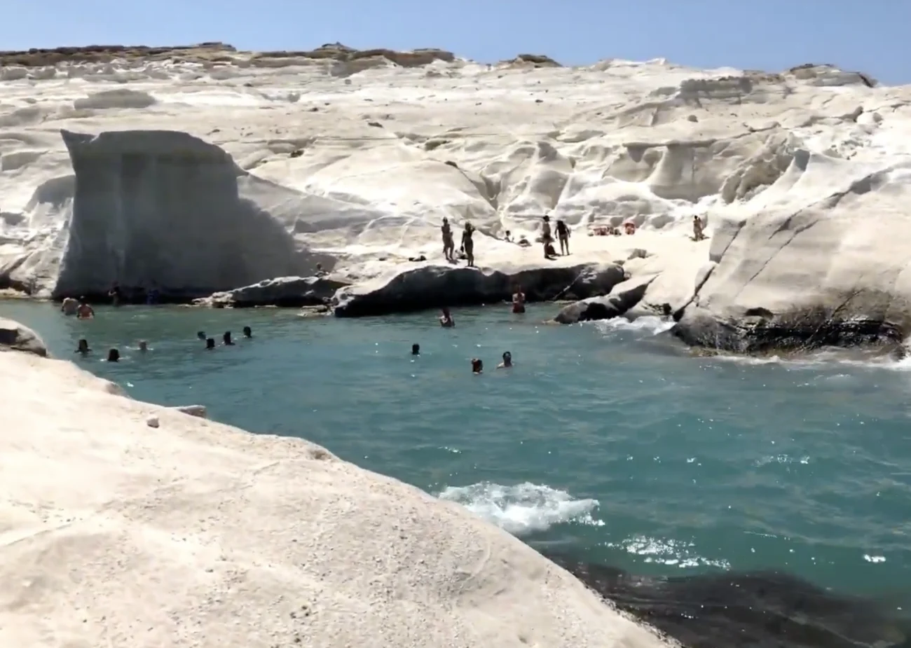 Haadi Bistro & Cafe